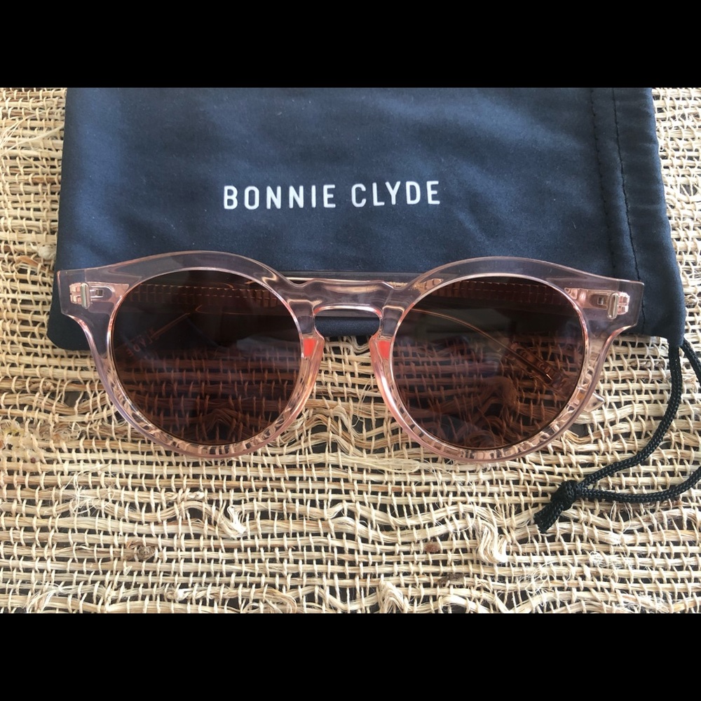NWOT Bonnie Clyde Hill Sunglasses
